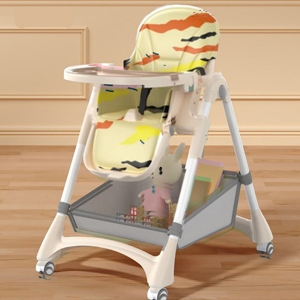 Infantes Baby Adjustable Feeding High Chair Yellow